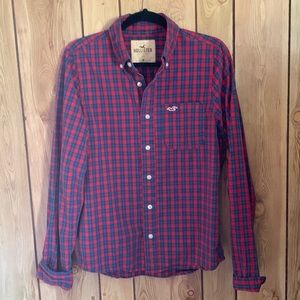 Hollister men’s red and blue plaid button down.